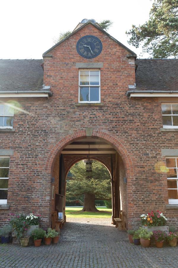 Henley Hall, Ладлоу Екстер'єр фото